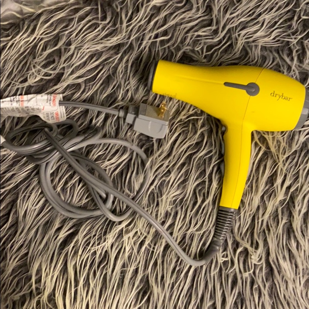 drybar blow dryer